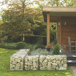 Pose de gabion pour d&eacute;limiter 2 zones